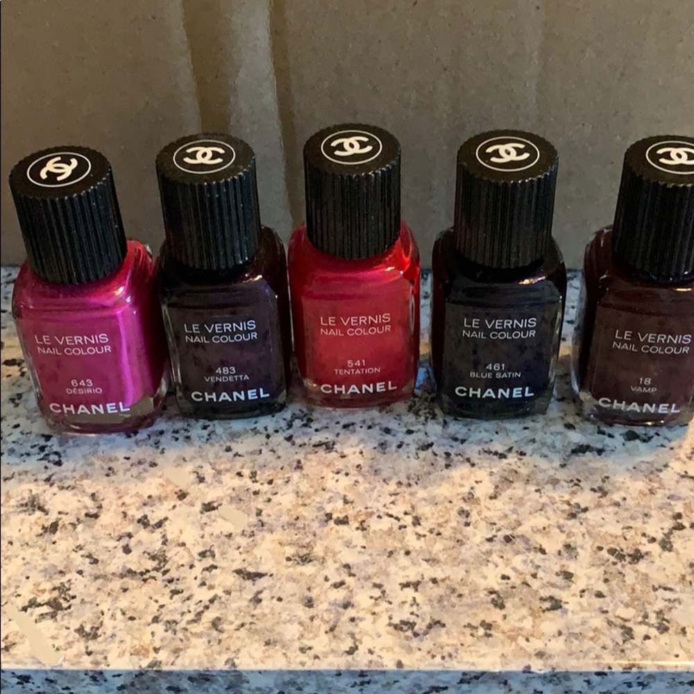 5 Chanel nail polishes